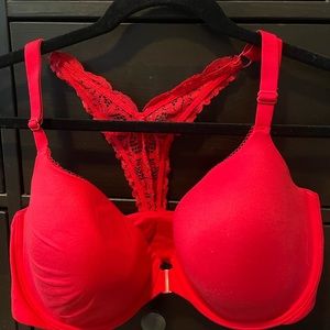 Brand New Victoria’s Secret racer back Red Lace Bra 38DDD